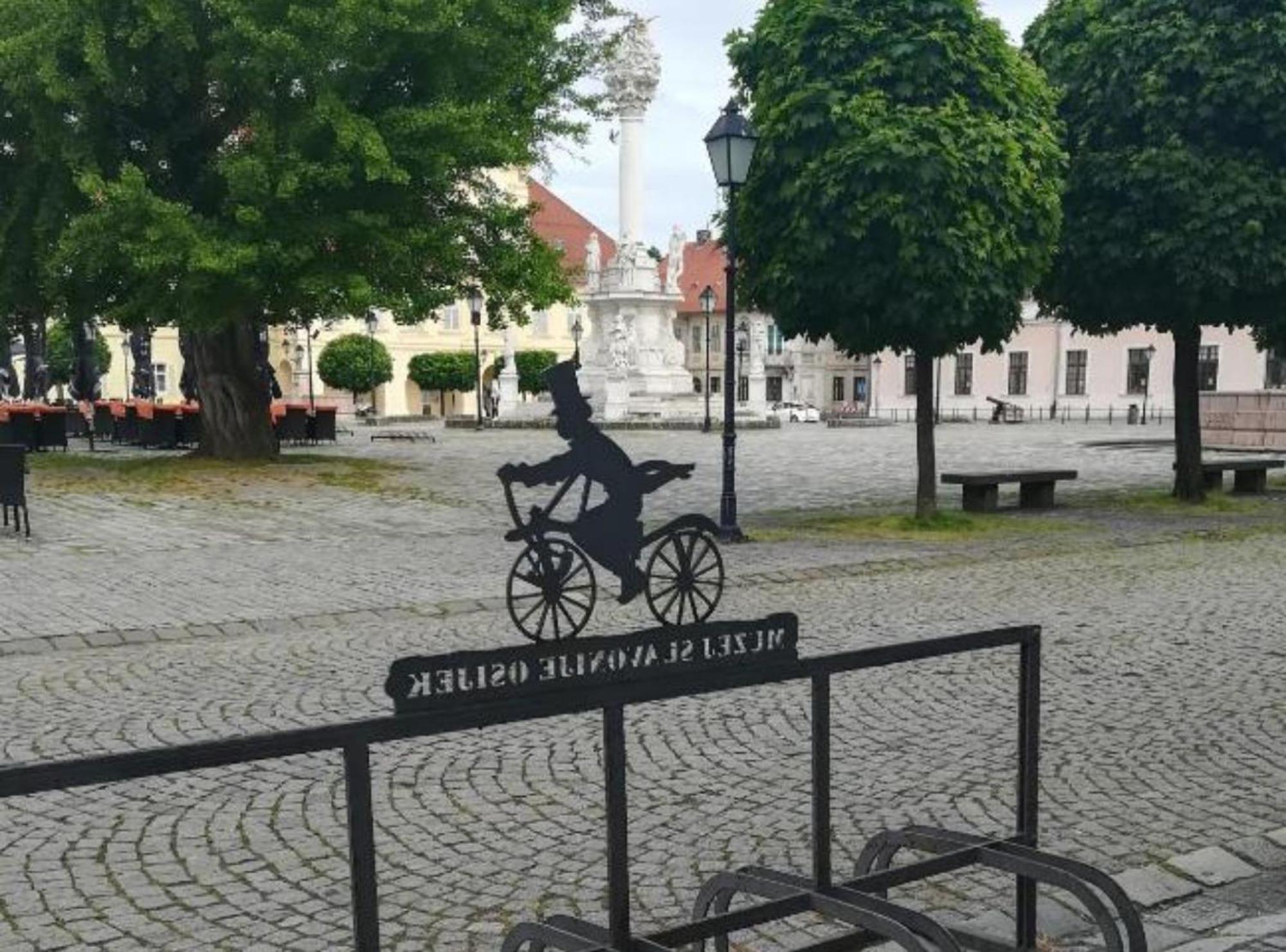 Apartman Olymp Osijek-Garaza Bagian luar foto