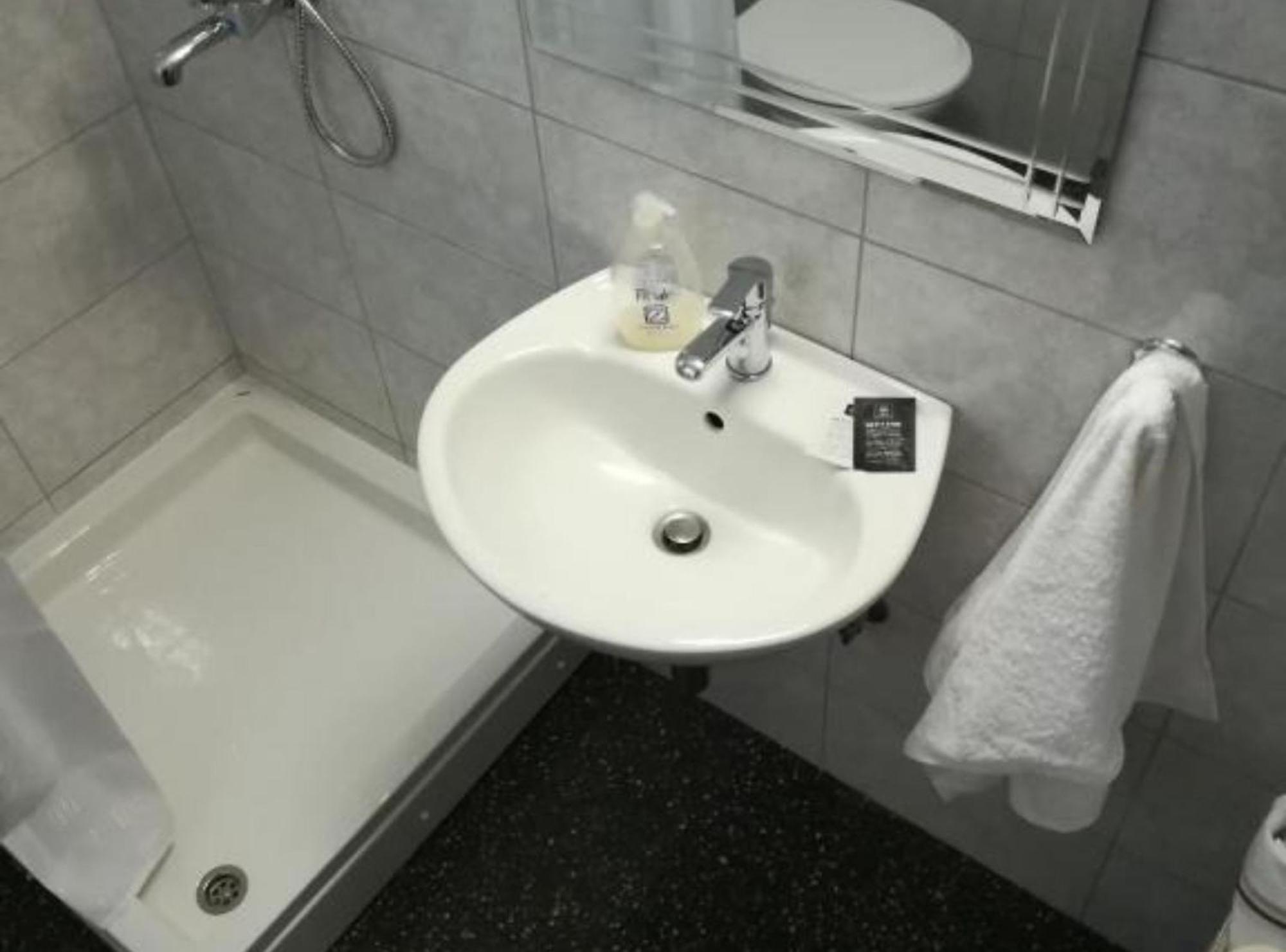 Apartman Olymp Osijek-Garaza Bagian luar foto